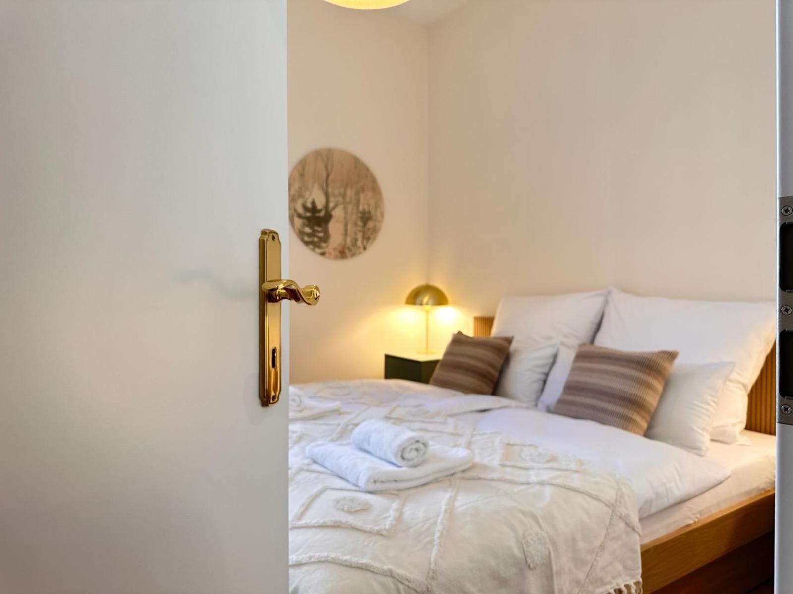 Apartamento Grosszuegig Und Super Zentral Ratisbona Exterior foto